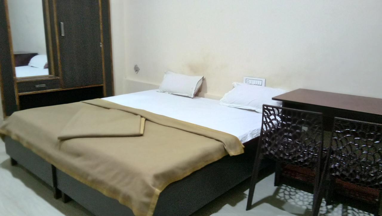 Hotel Barkha Rāipur Exterior foto